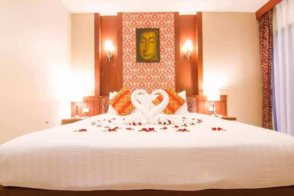 Patong Hemingways Hotel - Resim 24