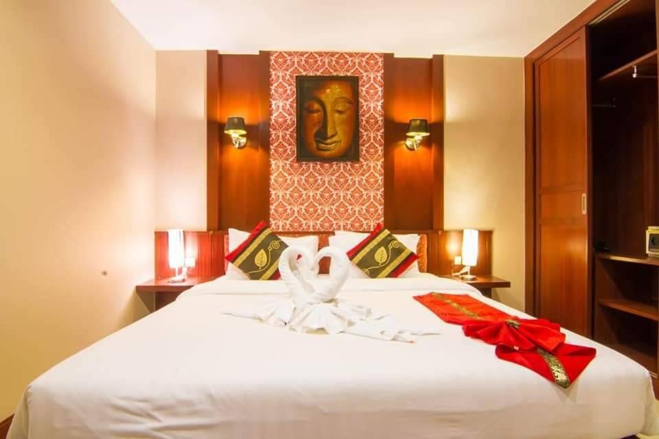 Patong Hemingways Hotel - Resim 29