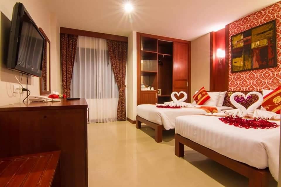 Patong Hemingways Hotel - Resim 33
