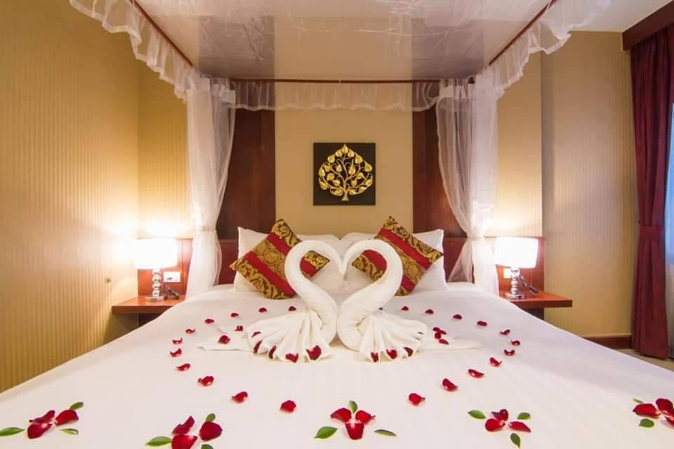 Patong Hemingways Hotel - Resim 35