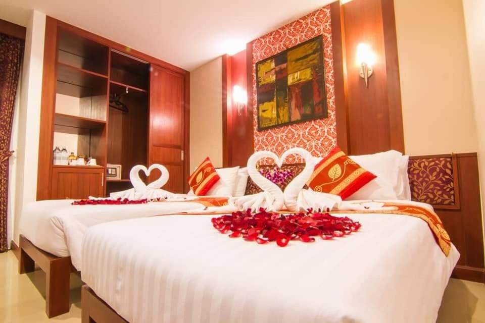 Patong Hemingways Hotel - Resim 42