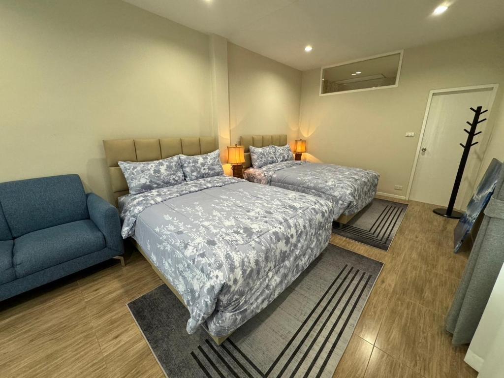 EM HOME Sukhumvit Bangkok - near Terminal 21, EM District Malls, BTS and MRT Lines - 2