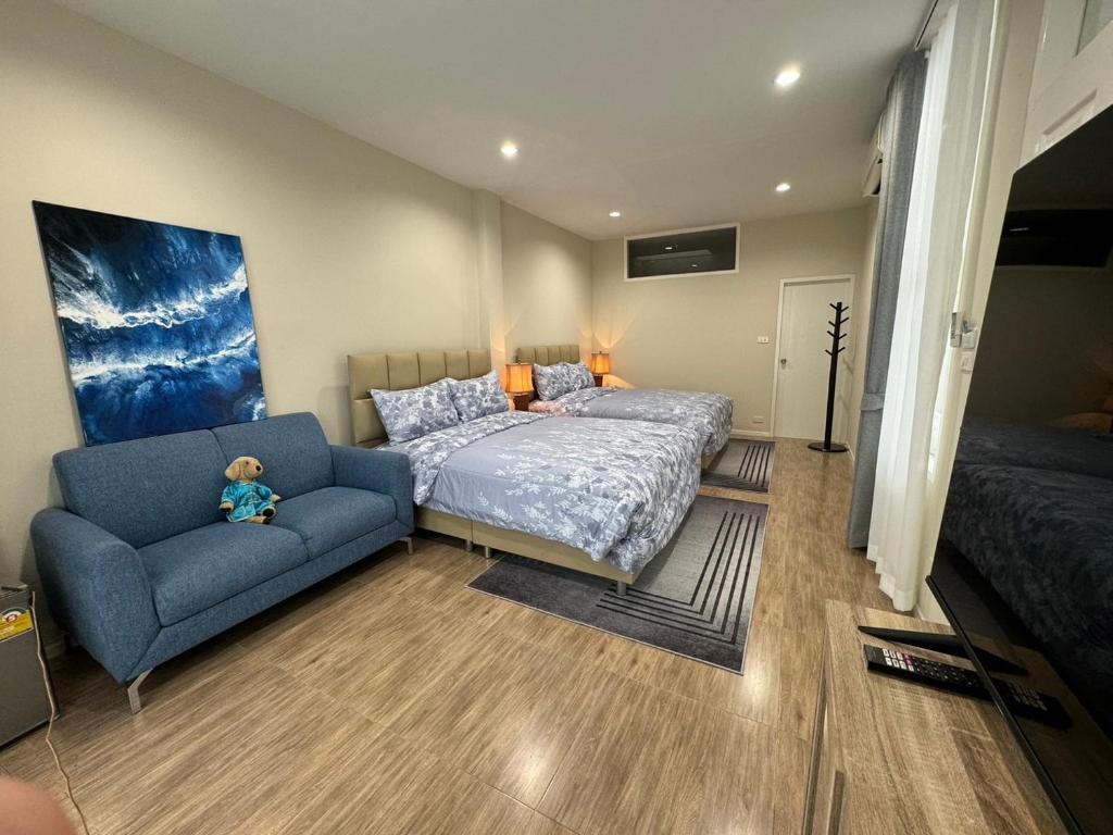 EM HOME Sukhumvit Bangkok - near Terminal 21, EM District Malls, BTS and MRT Lines - 7