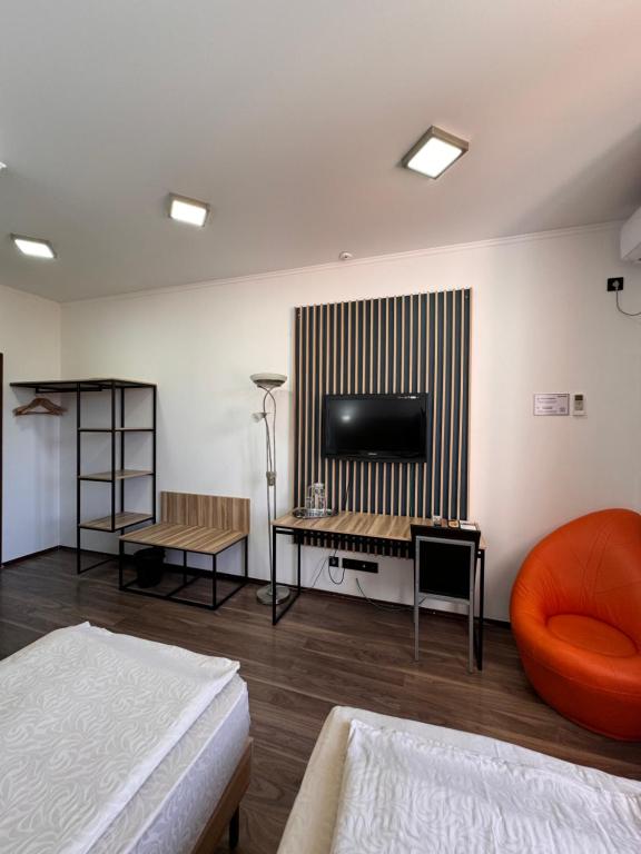 Postel nebo postele na pokoji v ubytování Amir Hotel