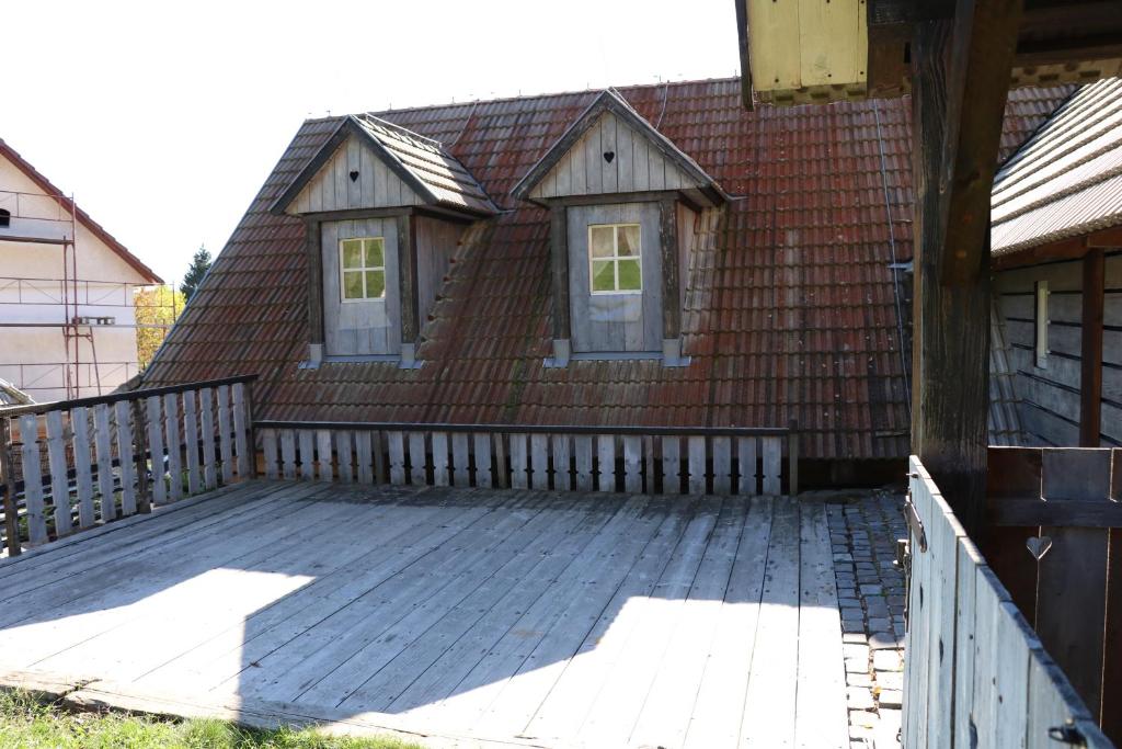 Cifrovaná drevenička - Appartement Met Terras