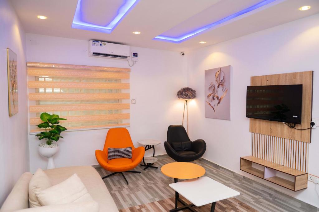 TV a/nebo společenská místnost v ubytování Goodis Apartments Ajah