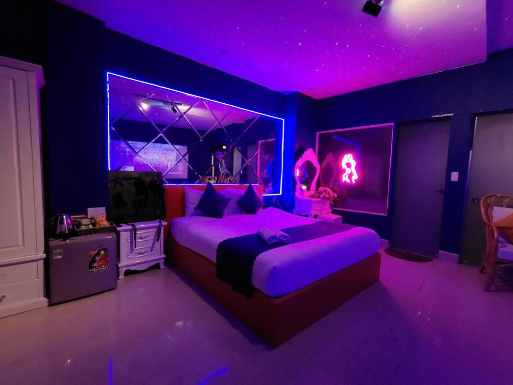 Ngan Pho Studio & Love Hotel