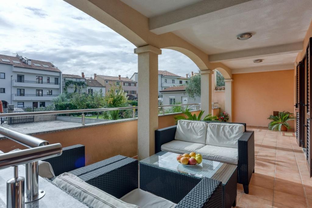 Apartments Folo