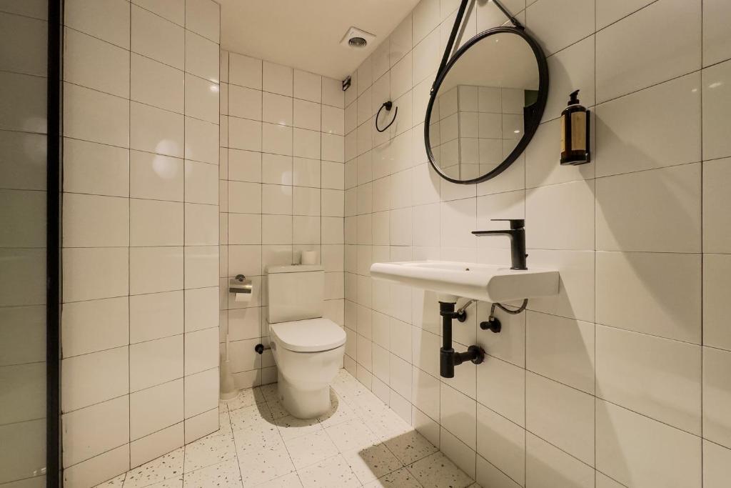 Smartr Barcelona Ramblas - Resim 8