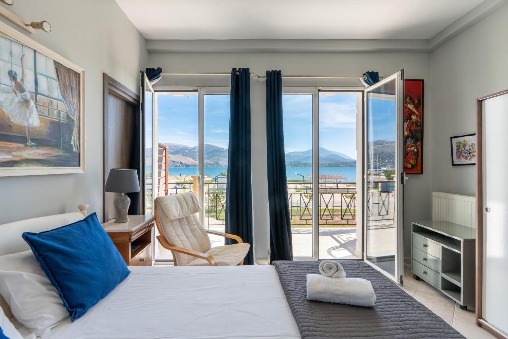 Posteľ alebo postele v izbe v ubytovaní Xenia Ionis luxury apartments
