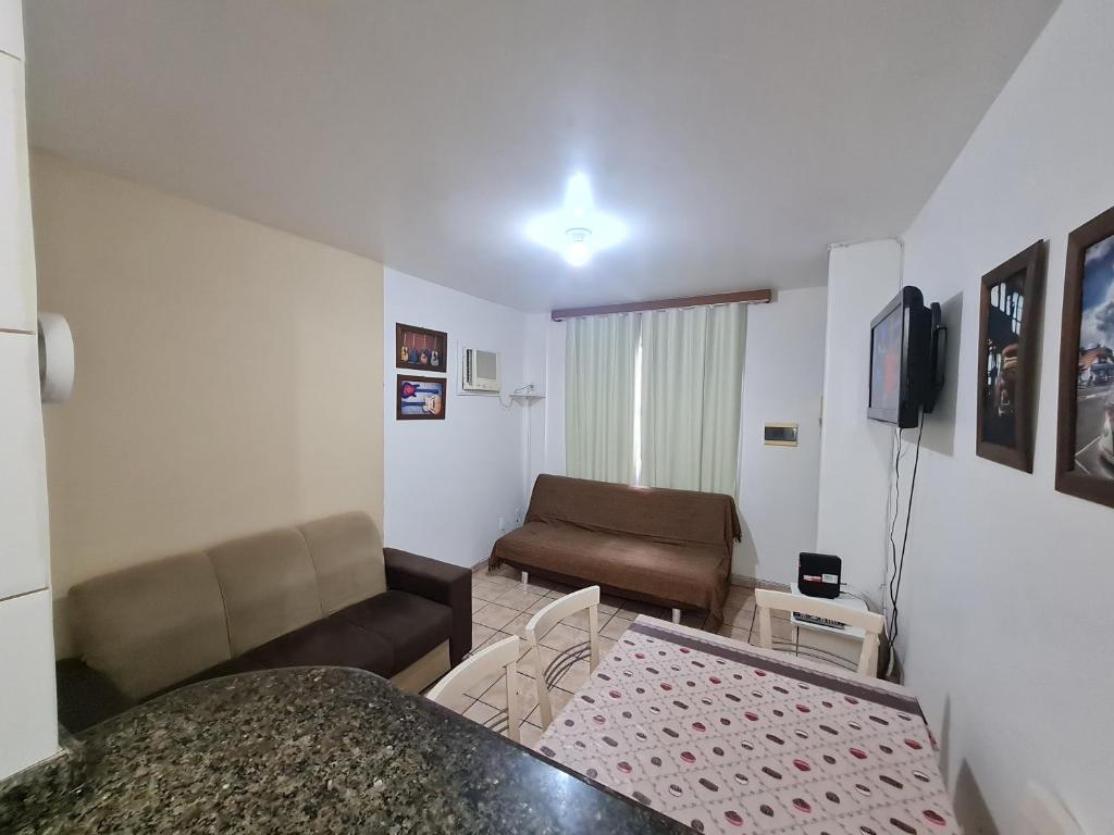 Televisyen dan/atau pusat hiburan di Apto no CENTRÃO do Balneário