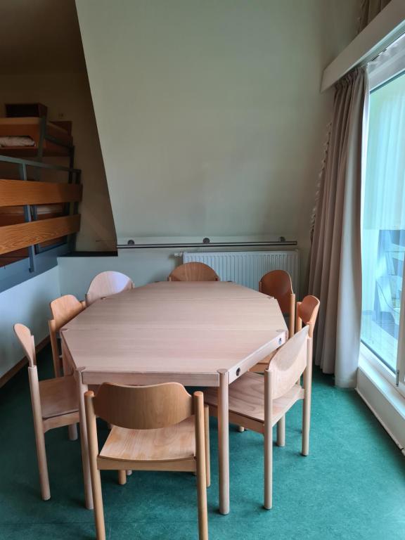 Posezení v ubytování Jugendgästehaus St.-Michaels-Heim