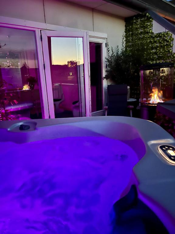 Bazén v ubytování Mortens Kro Boutique Hotel nebo v jeho okolí