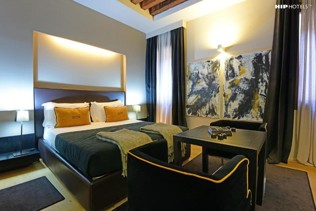 Charming House DD724 - 2