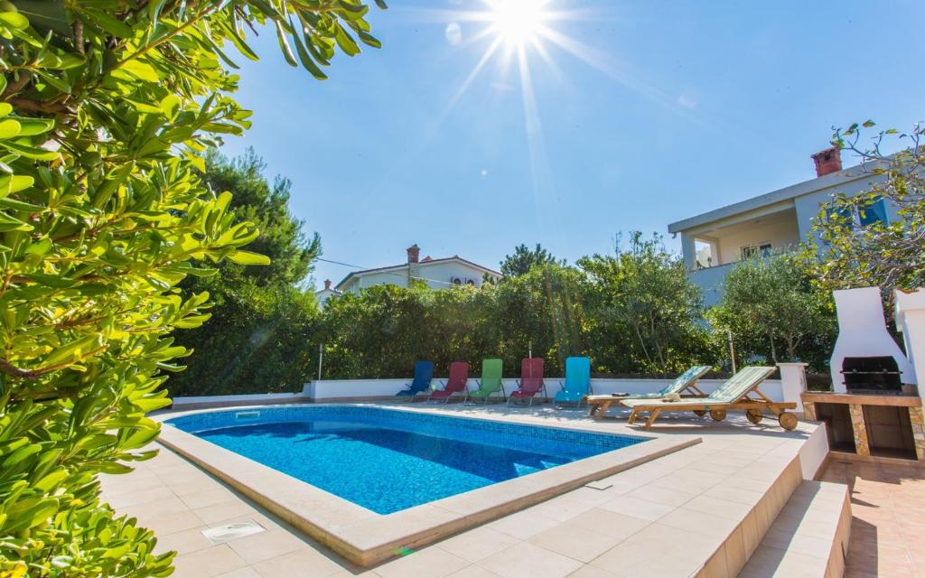 Bazén v ubytování Apartments Zeljko B nebo v jeho okolí