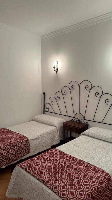 Posada Ana Ponce - Double Or Twin Room With Bathroom