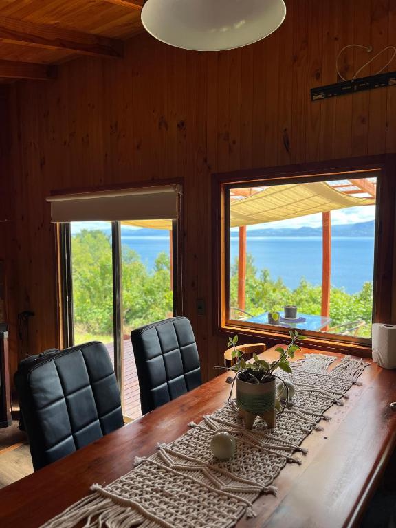 Cabañas Ayalén con vista al Lago