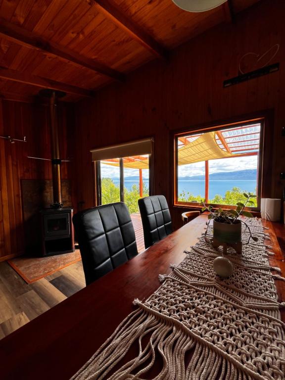 Cabañas Ayalén con vista al Lago