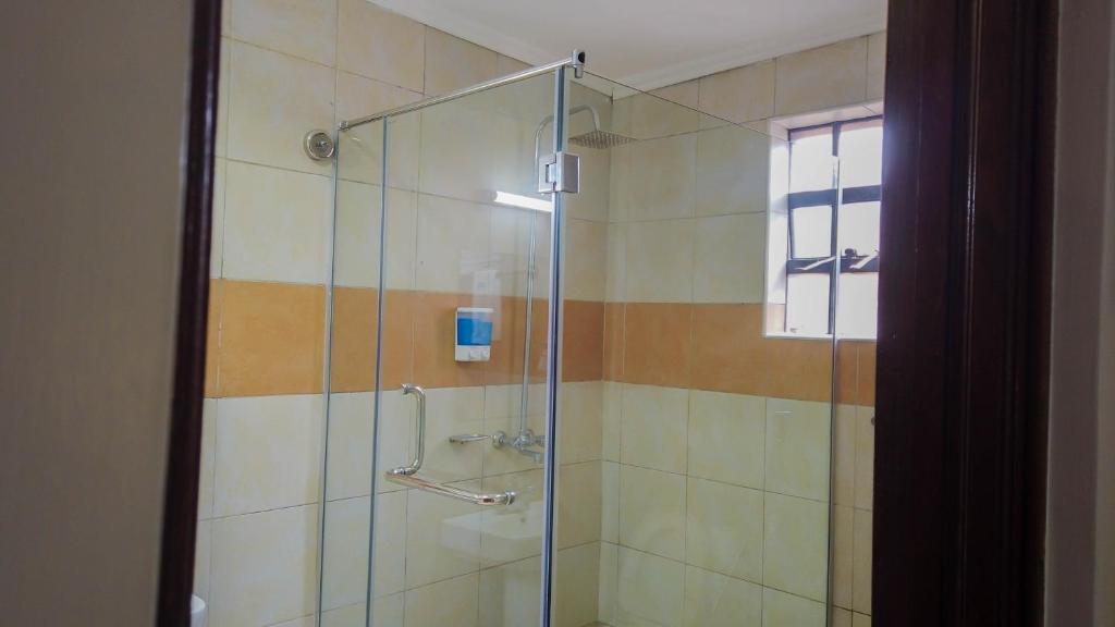 Un baño de 67 Airport Hotel Nairobi