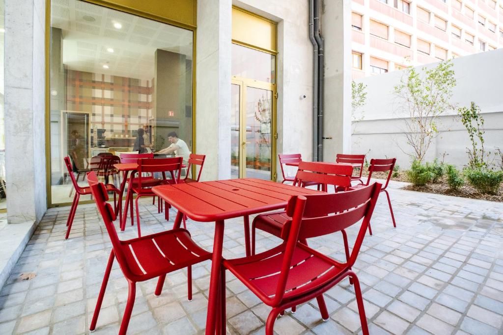 easyHotel Marseille Euromed - Resim 25