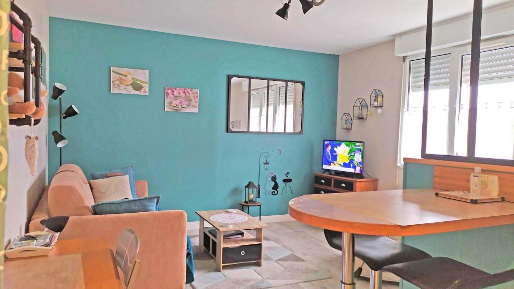 a lovely nest - Apartment With Garden View