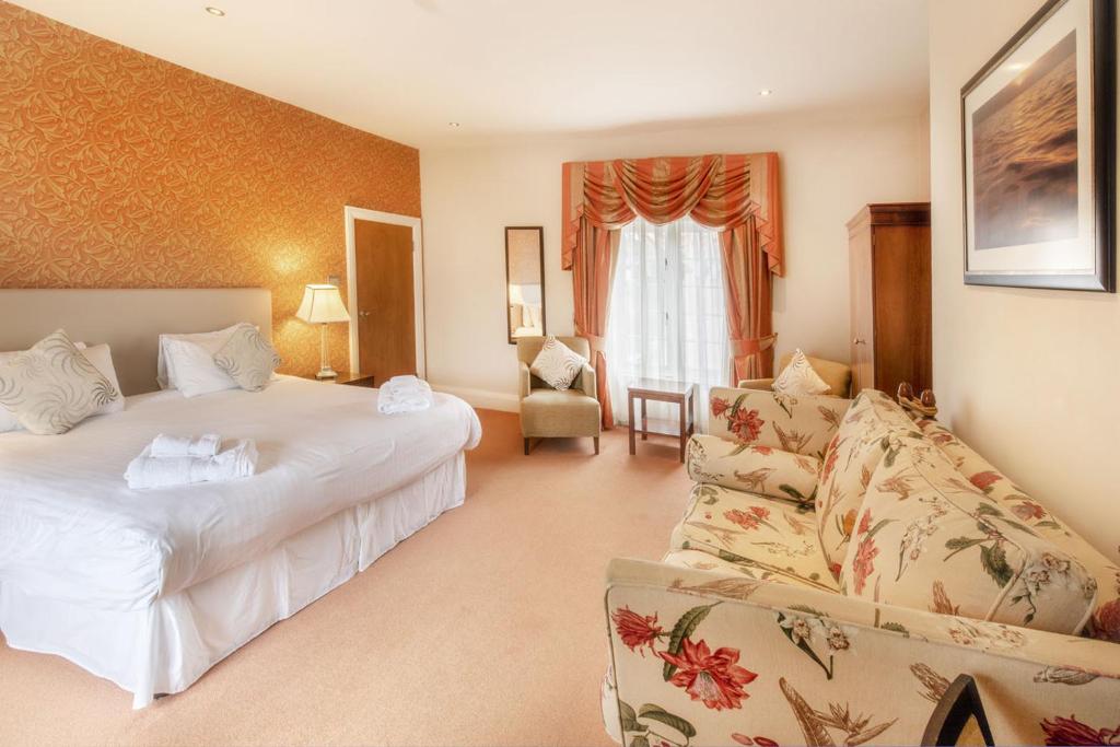 The Kings Head Country Hotel - Deluxe Twin Room