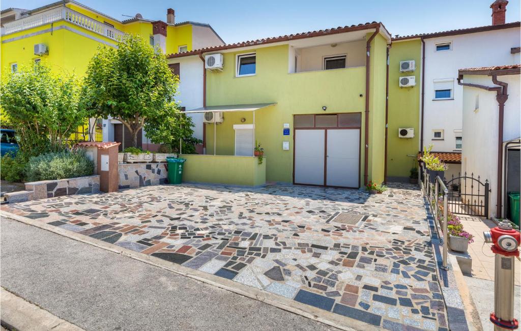 Budova, v ktorej sa apartmán nachádza