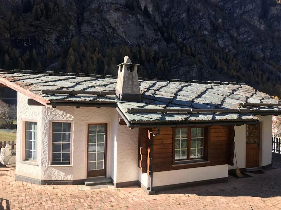 Nespecifikovaný výhled na hory nebo výhled na hory při pohledu z apartmánu