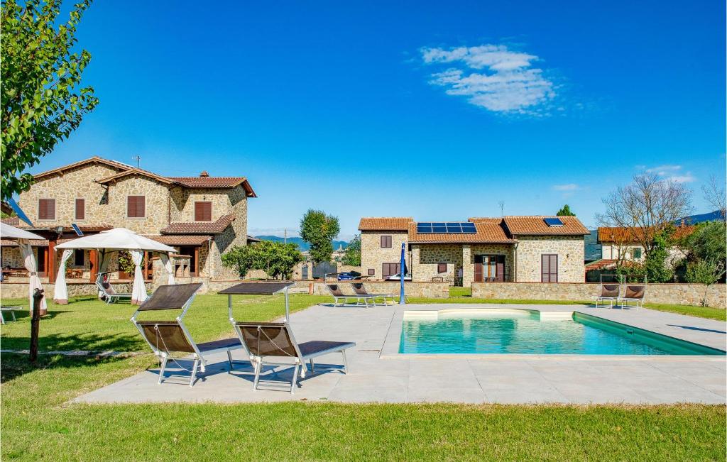 Bazén v ubytování Borgo San Lorenzo nebo v jeho okolí