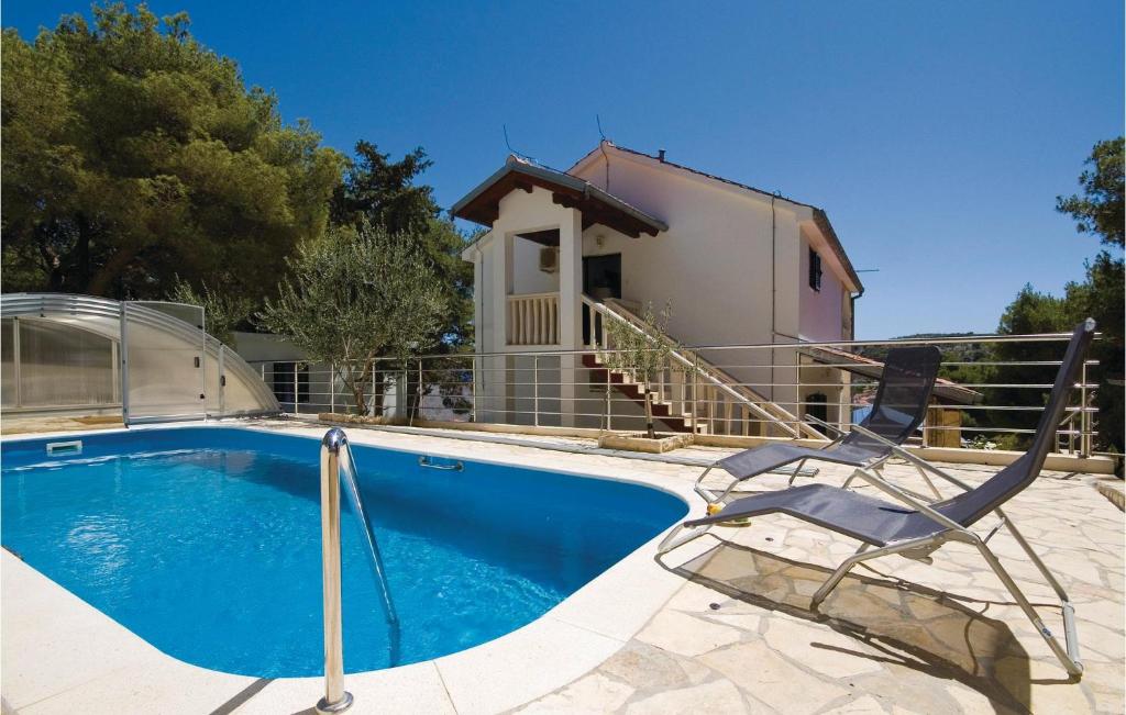 Awesome Home In Tisno With Wifi