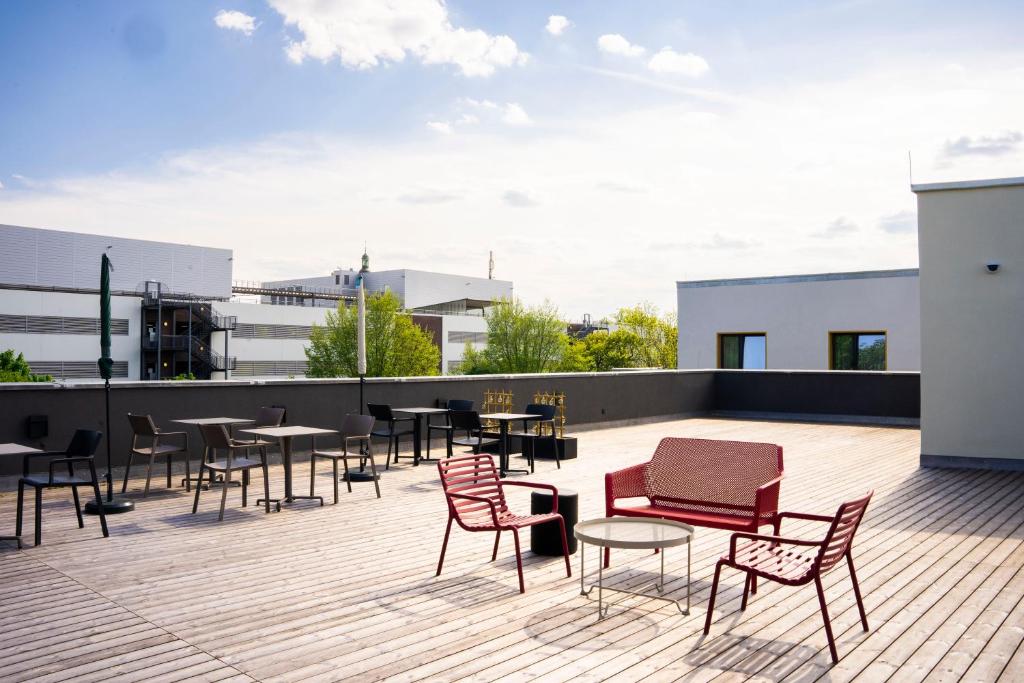 The Base Berlin ONE - Resim 4