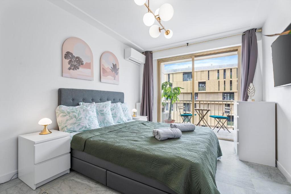 Photo de la galerie de l'établissement Élégant Studio avec Terrasse proche Mer Tramway, à Nice