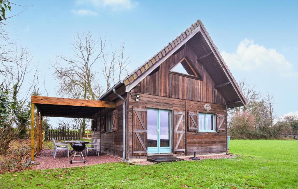Zahrada ubytování Cozy Home In Saint-Georges-En-Auge