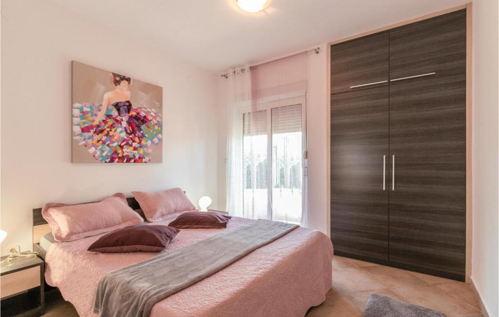 Posteľ alebo postele v izbe v ubytovaní Awesome Home In Bibinje With Kitchen
