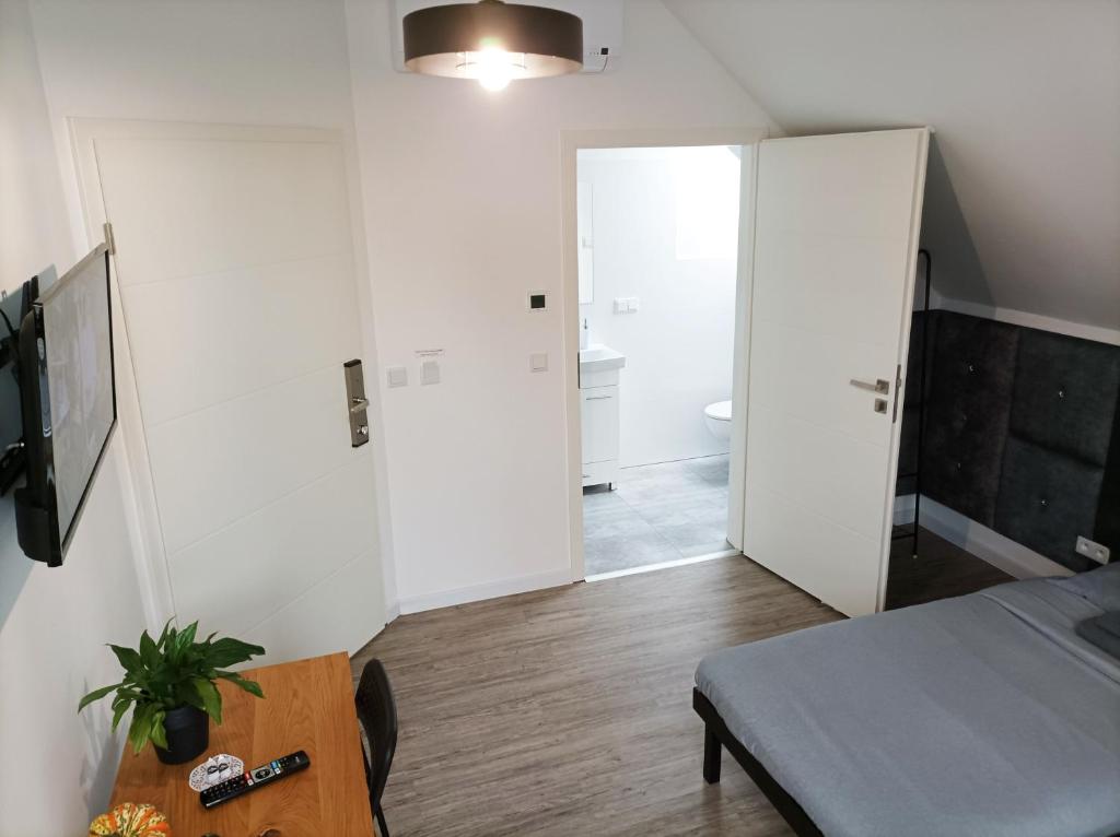 Pokoje Pod Pałacem - Tweepersoonskamer Met 2 Aparte Bedden