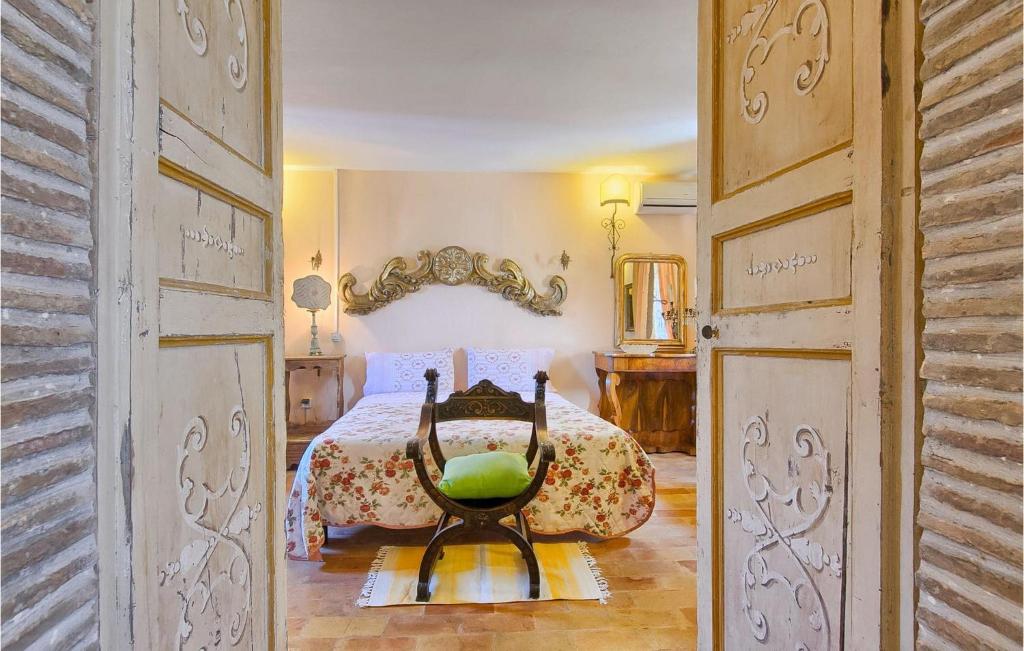 Villa Oleandra - Five-Bedroom Holiday Home