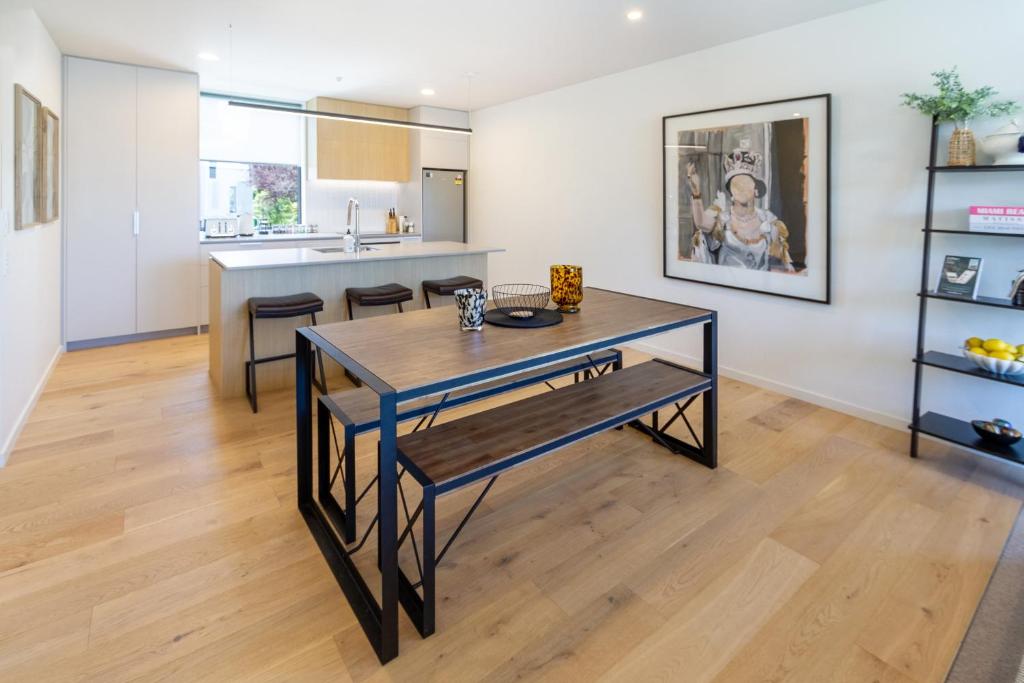 Getaway on Manchester Street - Carpark, Central - Resim 34