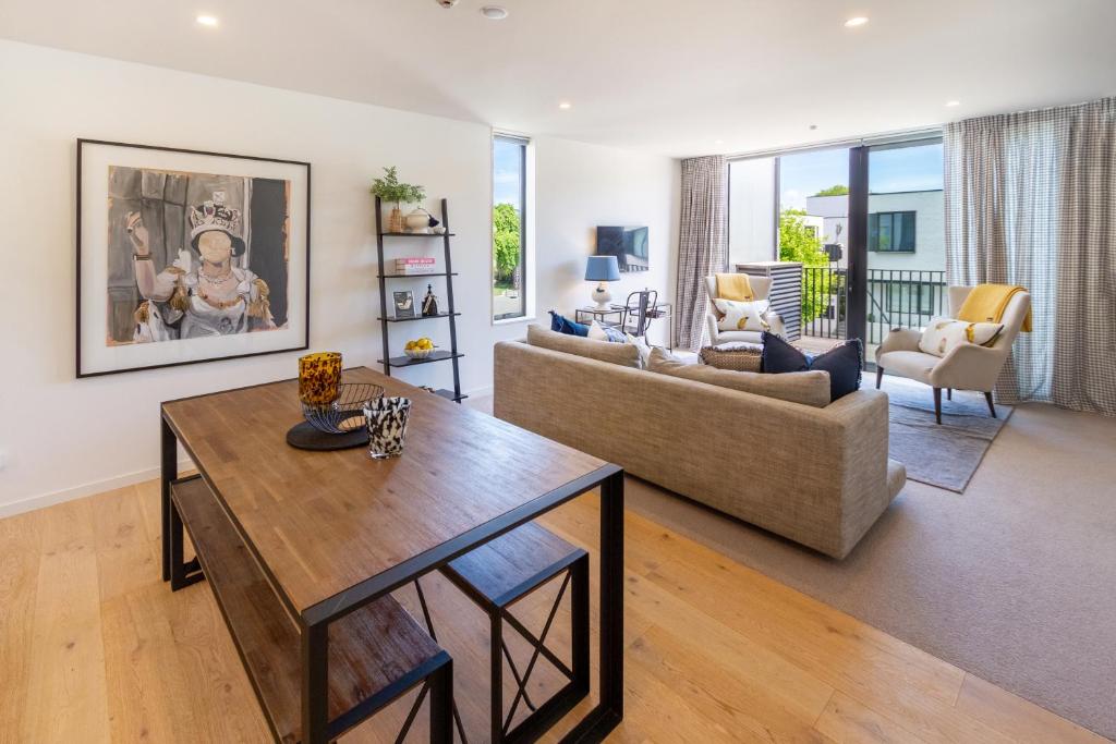 Getaway on Manchester Street - Carpark, Central - Resim 4