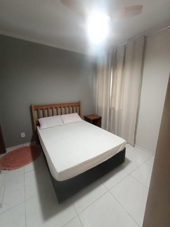 Postel nebo postele na pokoji v ubytování venha pra Itararé sp e Sengés pr se hóspede aqui,casa com duas suites e duas garagens
