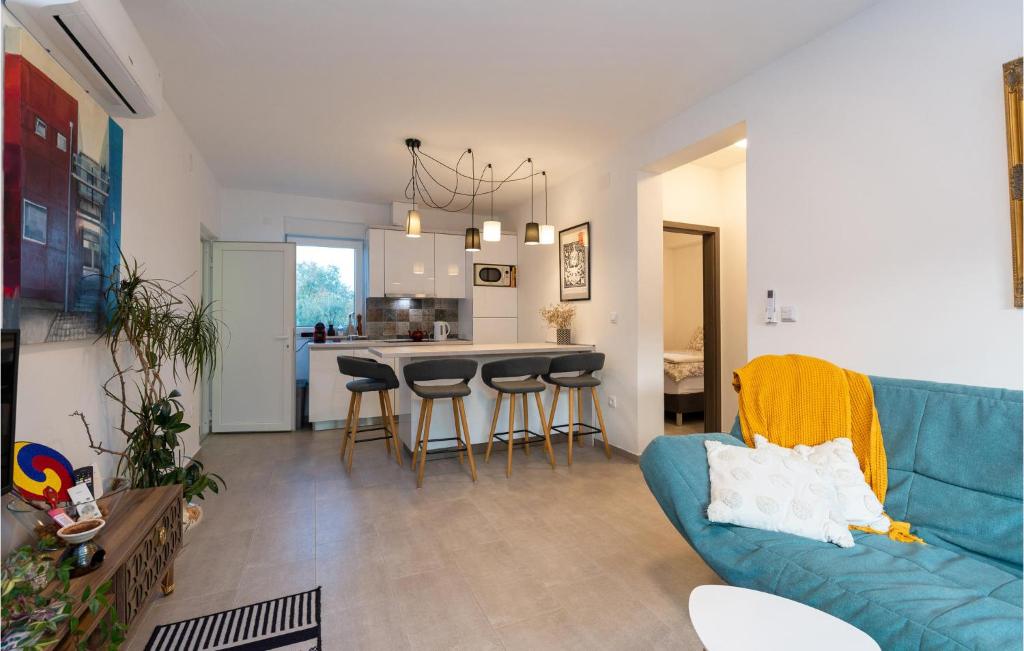 Kuchyňa alebo kuchynka v ubytovaní Pet Friendly Home In Drage With Wifi