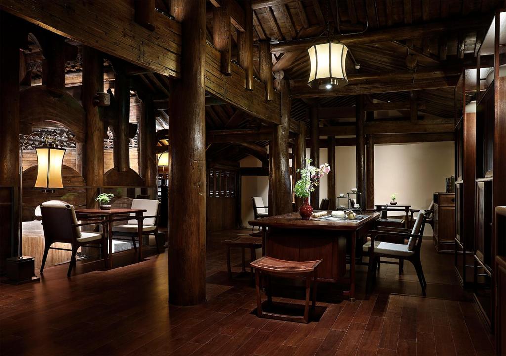 Restaurace v ubytování 上海松江广富林宰相府酒店