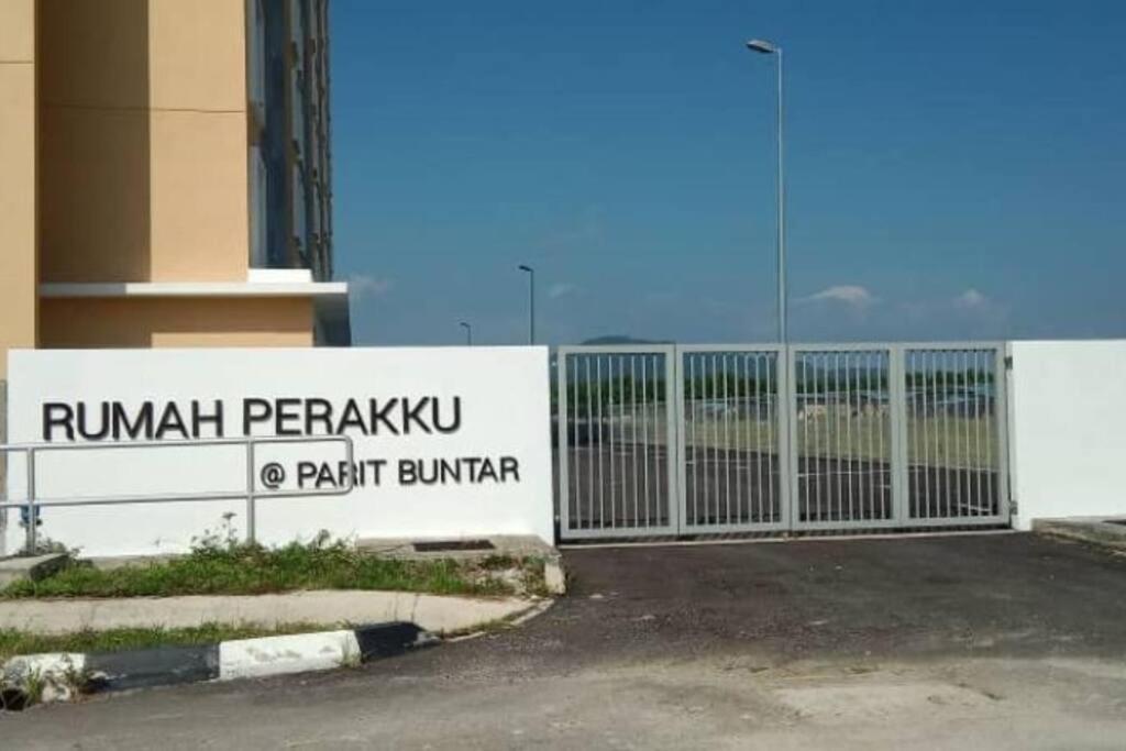 Fotografie z fotogalerie ubytování Nana Homestay v destinaci Parit Buntar