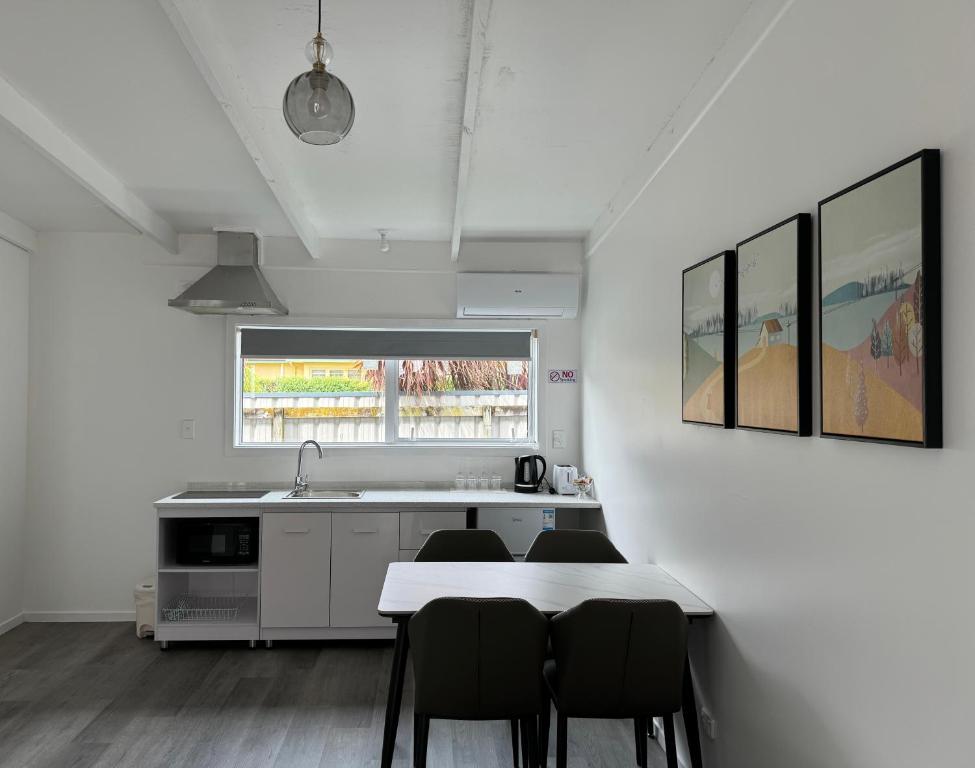 Rainbow Motel & Guest House - Resim 12