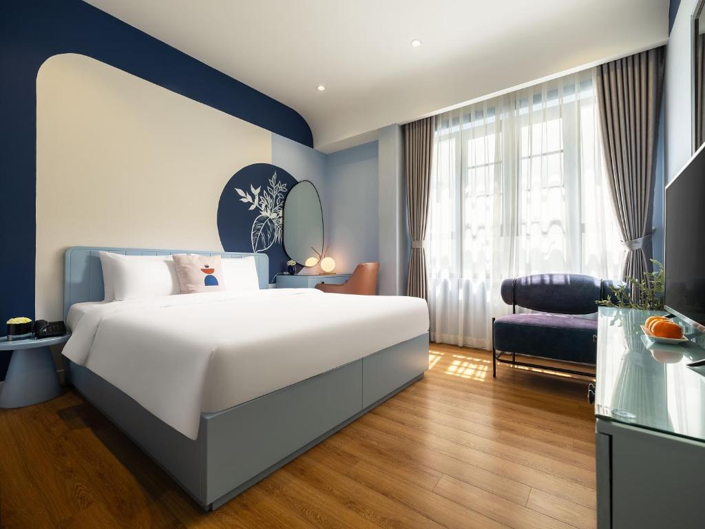 Ha Long Essence Boutique Hotel - 1