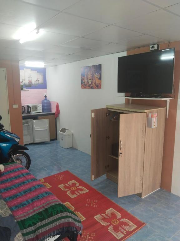 TV a/nebo společenská místnost v ubytování Travellers Rest