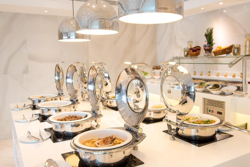 Hawthorn Extended Stay by Wyndham Abu Dhabi City Center - Resim 36