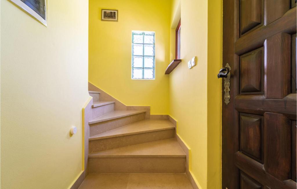 Fotografie z fotogalerie ubytování 4 Bedroom Lovely Home In Veliki Vareski v destinaci Veliki Vareški
