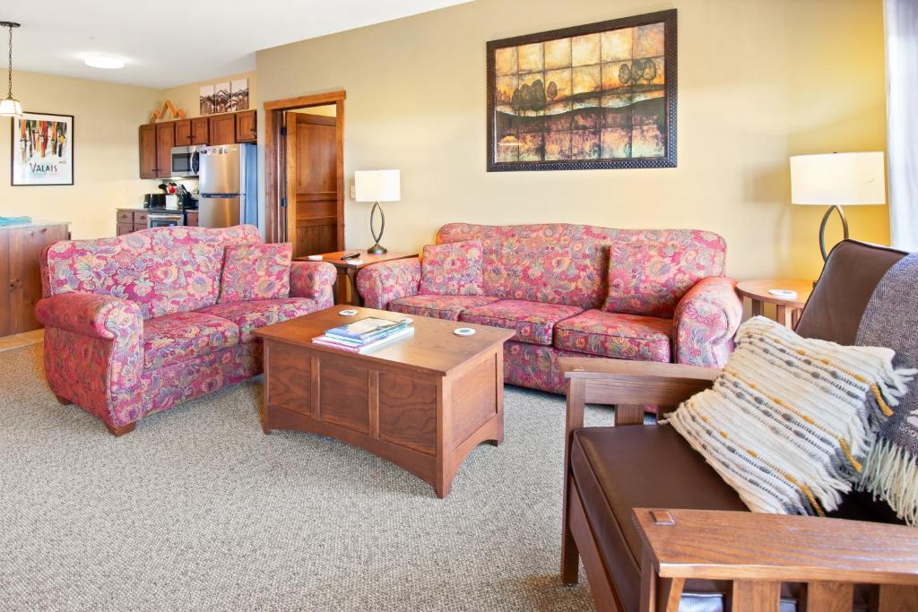 Istumisnurk majutusasutuses Soaring Eagle 203 Next To Slopes Underground Parking Hot Tubs Locker