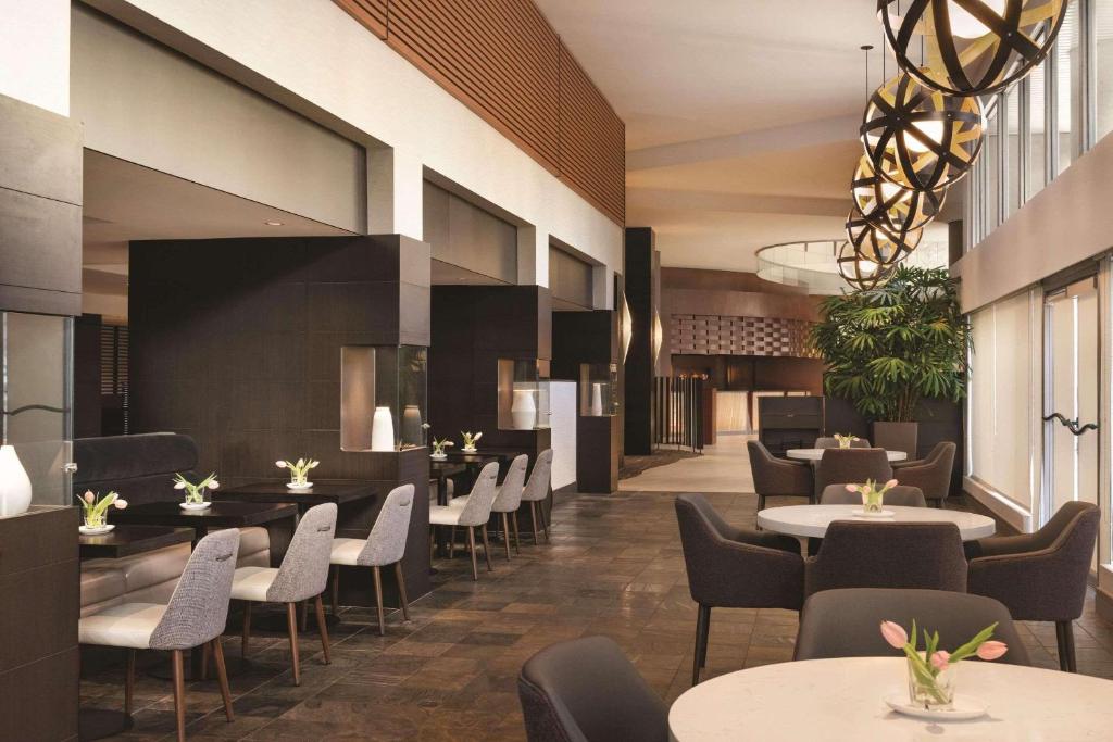 Restaurace v ubytování Radisson Hotel Vancouver Airport
