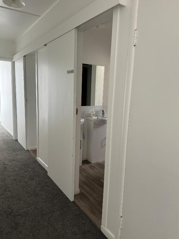 Rainbow Motel & Guest House - Resim 8